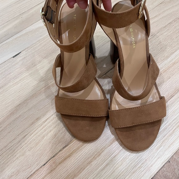 Tommy Hilfiger Heels - Picture 7 of 10
